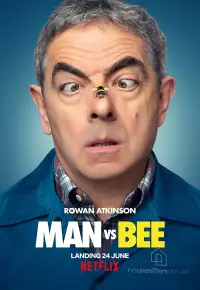 مرد در مقابل زنبور عسل